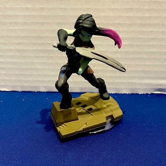 Gamora Disney Infinity 2.0 Figure - Picture 2 of 5